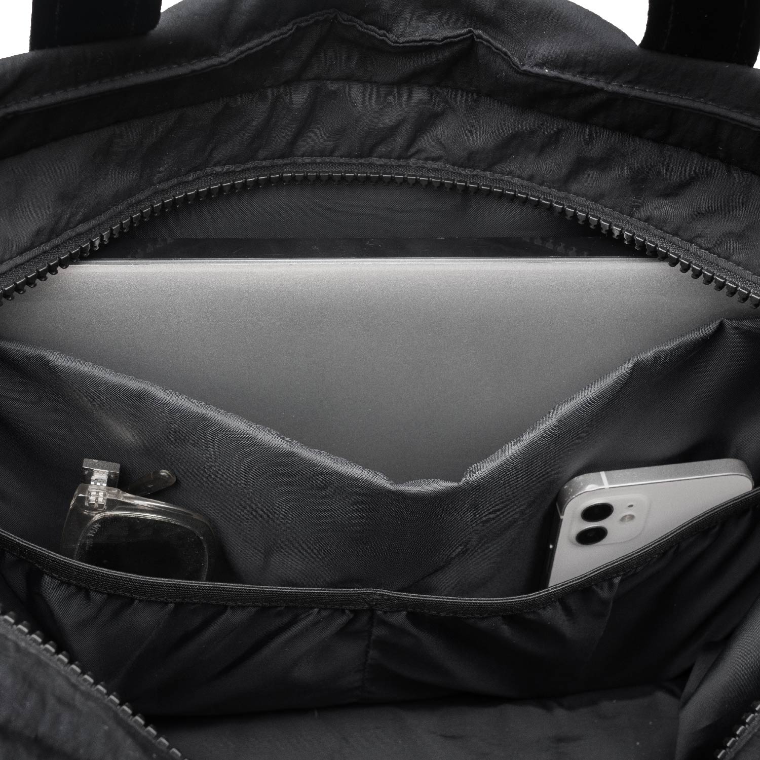 Aura 22L Gym Bag
