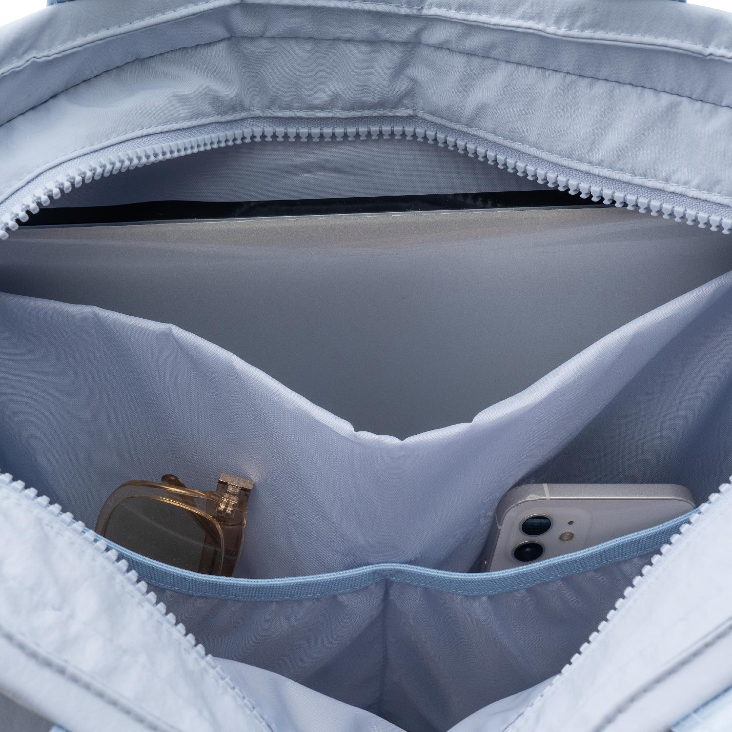 Aura 22L Gym Bag